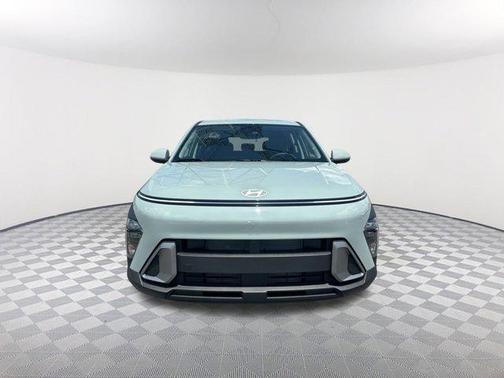2025 Hyundai KONA SE