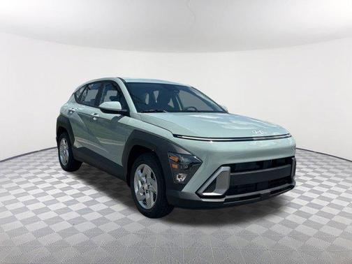2025 Hyundai KONA SE