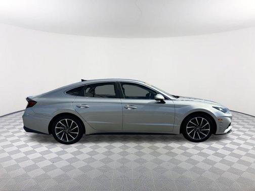 2020 Hyundai SONATA Limited