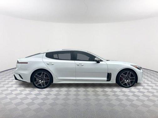 2022 Kia Stinger GT2