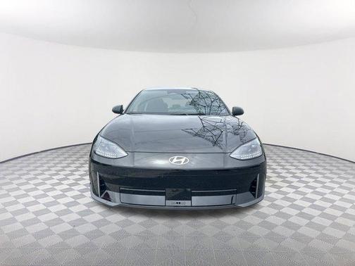 2025 Hyundai IONIQ 6 SE