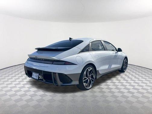 2025 Hyundai IONIQ 6 SEL
