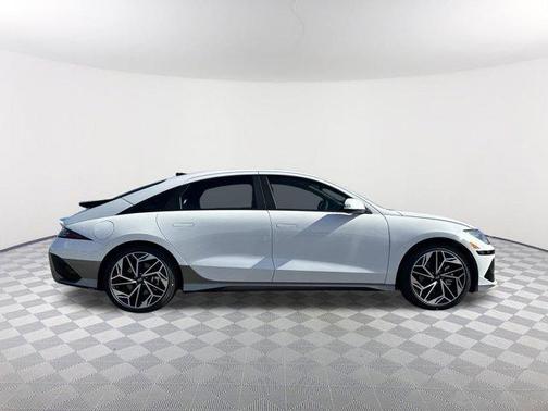 2025 Hyundai IONIQ 6 SEL