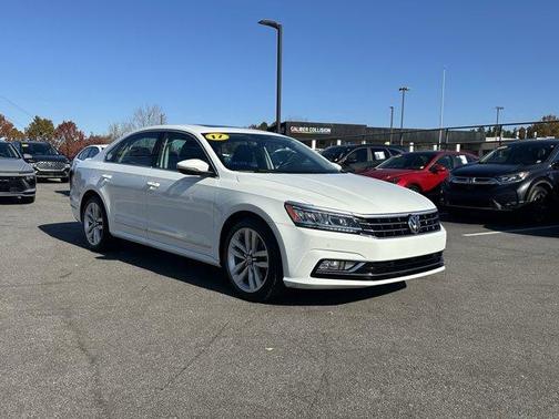 2017 Volkswagen Passat 1.8T SE w/Technology