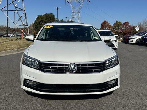 2017 Volkswagen Passat 1.8T SE w/Technology