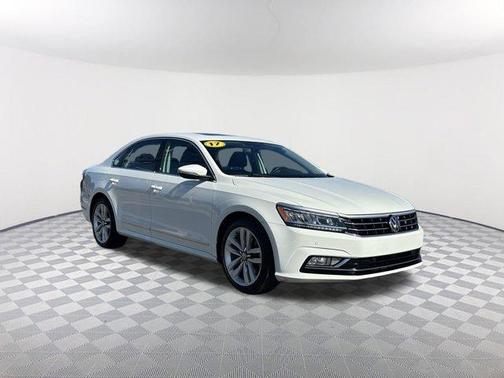 2017 Volkswagen Passat 1.8T SE w/Technology