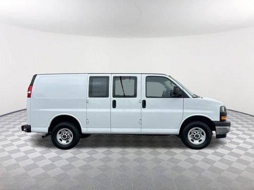 2024 GMC Savana 2500 Work Van