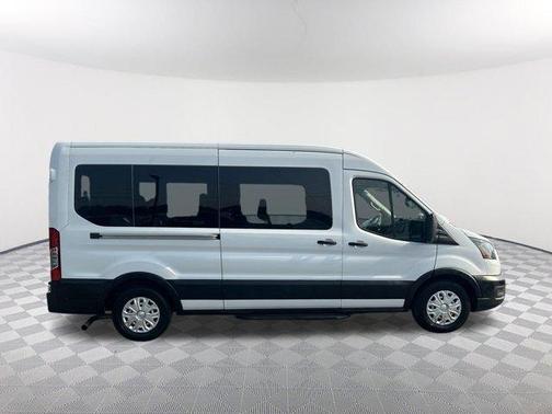 Oxford White 2023 Ford Transit-350 XL