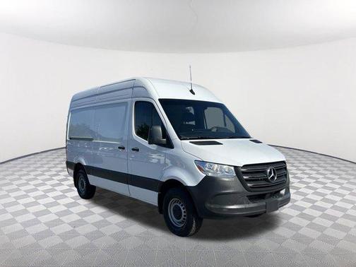 Arctic White 2024 Mercedes-Benz Sprinter 2500 144 WB