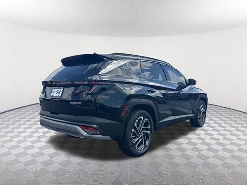 2025 Hyundai TUCSON Hybrid Limited