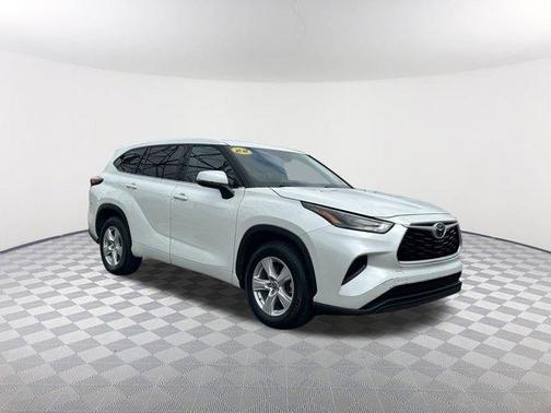 2022 Toyota Highlander L