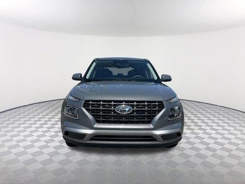 2025 Hyundai VENUE SE