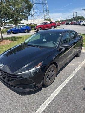 2022 Hyundai ELANTRA SEL