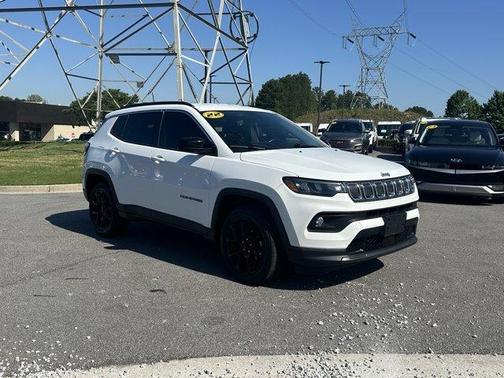 Bright White Clearcoat 2022 Jeep Compass Latitude Lux