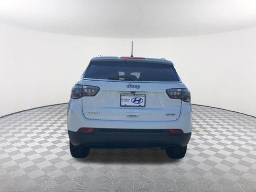 Bright White Clearcoat 2022 Jeep Compass Latitude Lux