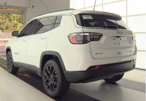 Bright White Clearcoat 2022 Jeep Compass Latitude Lux
