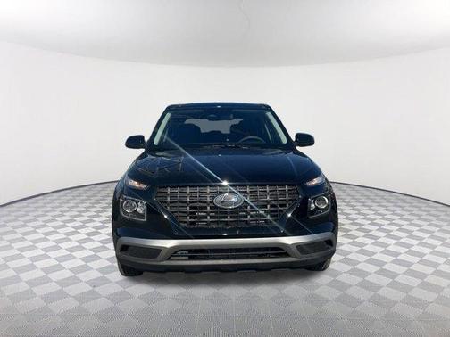 2025 Hyundai VENUE SE