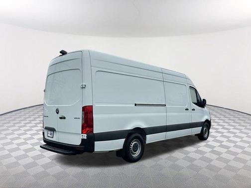 2022 Mercedes-Benz Sprinter 2500 170 WB