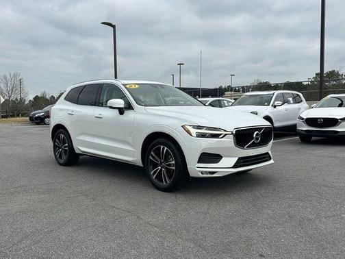 2021 Volvo XC60 T5 Momentum