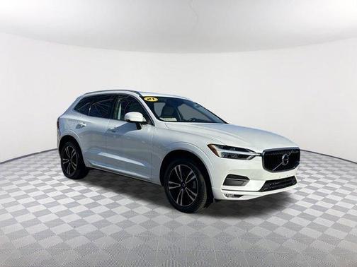 2021 Volvo XC60 T5 Momentum