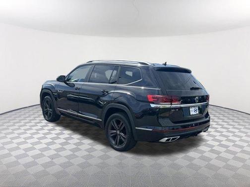 Deep Black Pearl Effect 2022 Volkswagen Atlas 3.6 V6 SEL R-Line