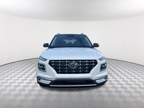 2025 Hyundai VENUE Limited