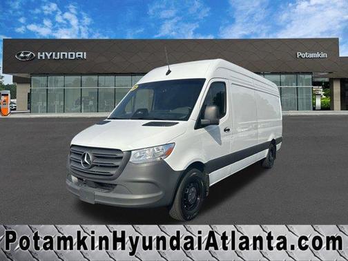 Arctic White 2025 Mercedes-Benz Sprinter 2500 170 WB