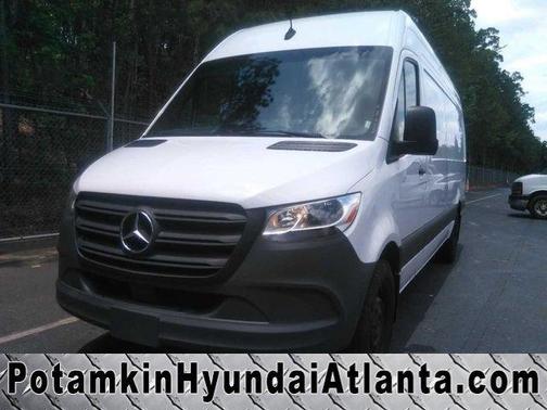 Arctic White 2025 Mercedes-Benz Sprinter 2500 170 WB