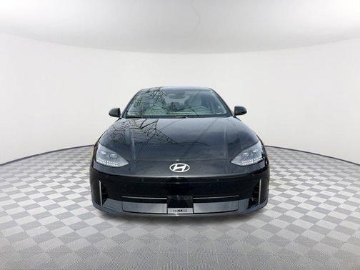 2025 Hyundai IONIQ 6 SEL
