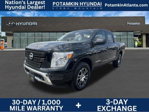 2023 Nissan Titan SV