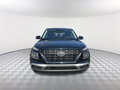 2025 Hyundai VENUE SE