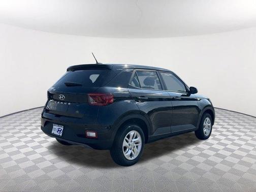 2025 Hyundai VENUE SE