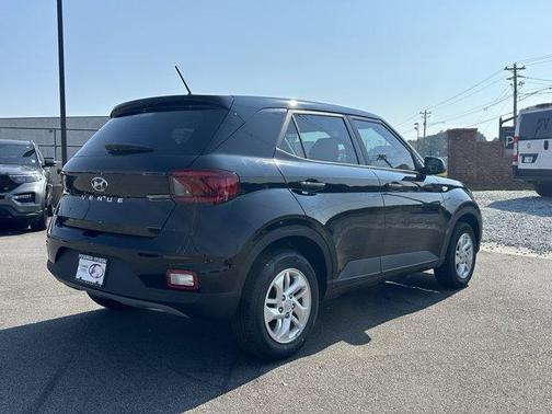 2025 Hyundai VENUE SE