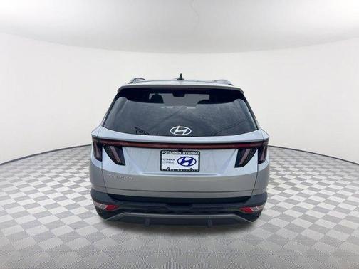 Shimmering Silver 2024 Hyundai TUCSON Limited