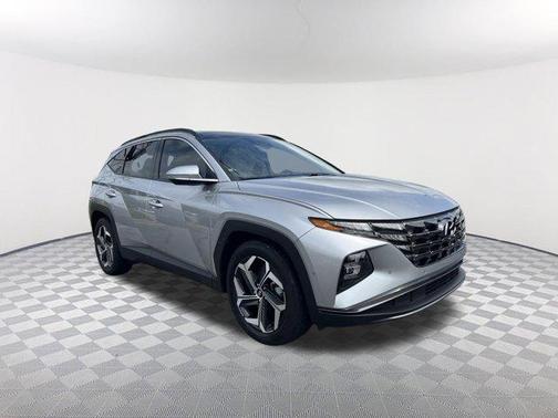 Shimmering Silver 2024 Hyundai TUCSON Limited
