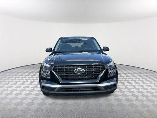2025 Hyundai VENUE SE