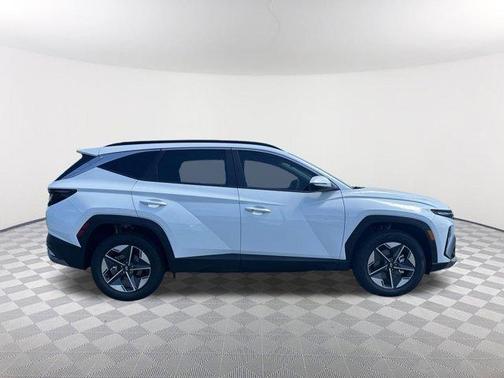 Pearl 2026 Hyundai TUCSON Hybrid SEL Convenience