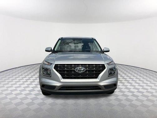 2025 Hyundai VENUE SE