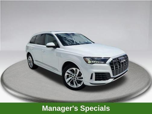 2023 Audi Q7 45 Premium Plus