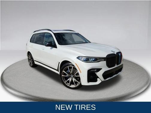 2022 BMW X7 M50i