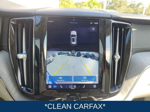 2023 Volvo XC60 B5 Ultimate Bright Theme