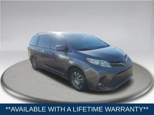 2019 Toyota Sienna XLE Premium