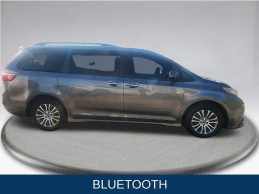 2019 Toyota Sienna XLE Premium