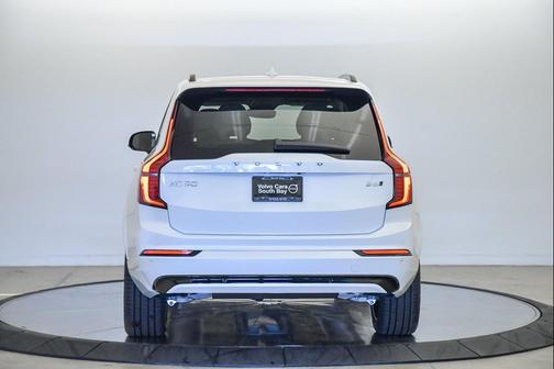 2026 Volvo XC90 B6 Ultra Dark Theme 6-Seater