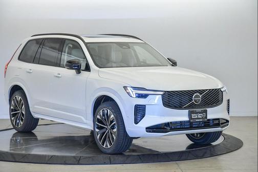 2026 Volvo XC90 B6 Ultra Dark Theme 6-Seater