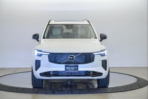 2026 Volvo XC90 B6 Ultra Dark Theme 6-Seater