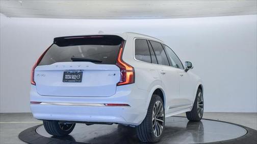 2025 Volvo XC90 B6 Plus 7-Seater