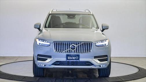 2025 Volvo XC90 B5 Plus