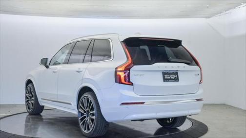 2025 Volvo XC90 B6 Ultra