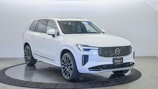 2025 Volvo XC90 B6 Ultra